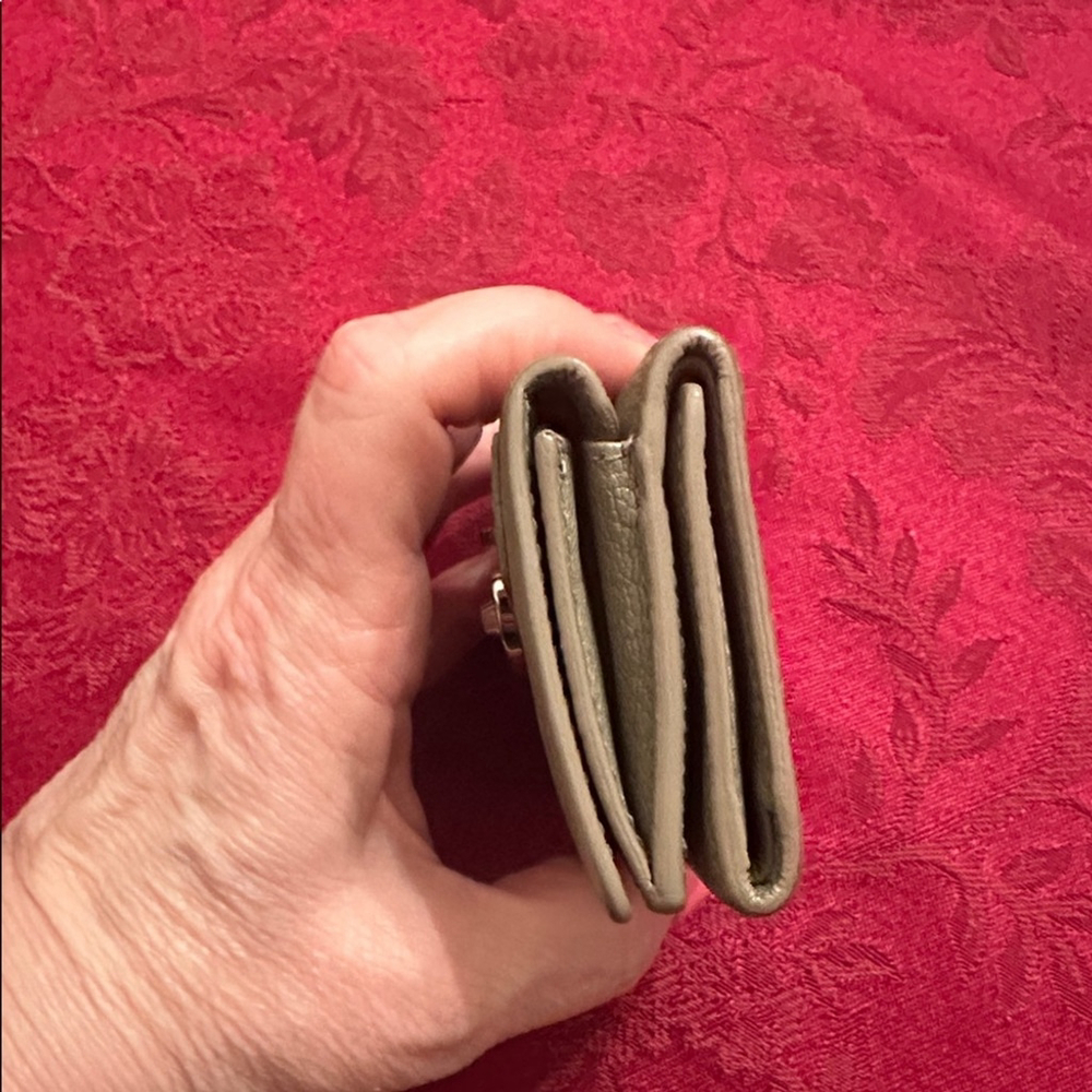 Balenciaga Gray Beige Leather Compact Snap Wallet - Picture 5 of 6